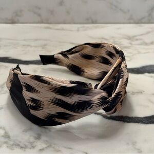 🔥NEW Boutique Headband - Wide Knotted Leopard Print